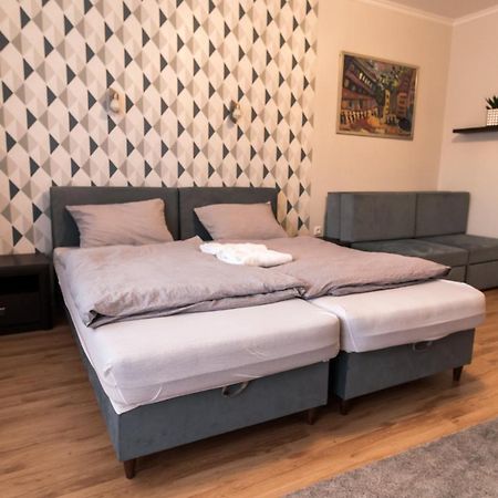 Thermal Next I Weninger Apartman Kiskunhalas Exteriör bild