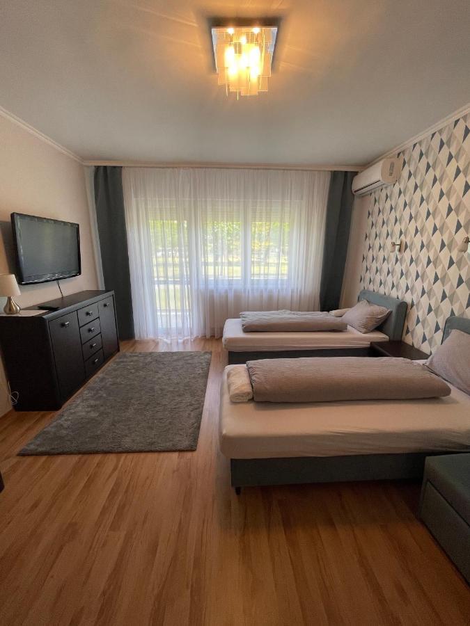 Thermal Next I Weninger Apartman Kiskunhalas Exteriör bild