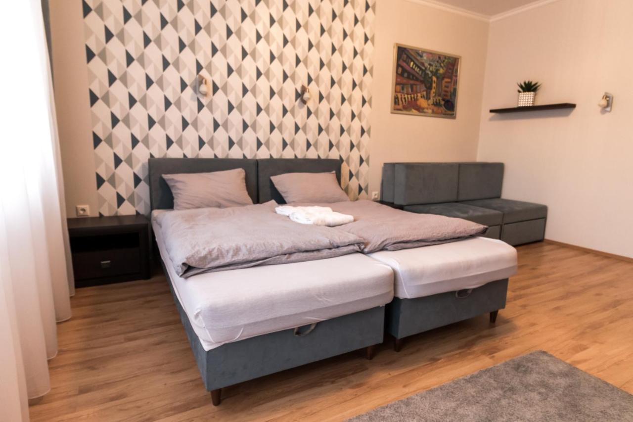 Thermal Next I Weninger Apartman Kiskunhalas Exteriör bild