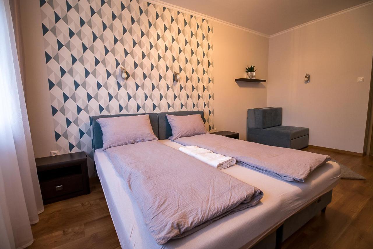 Thermal Next I Weninger Apartman Kiskunhalas Exteriör bild