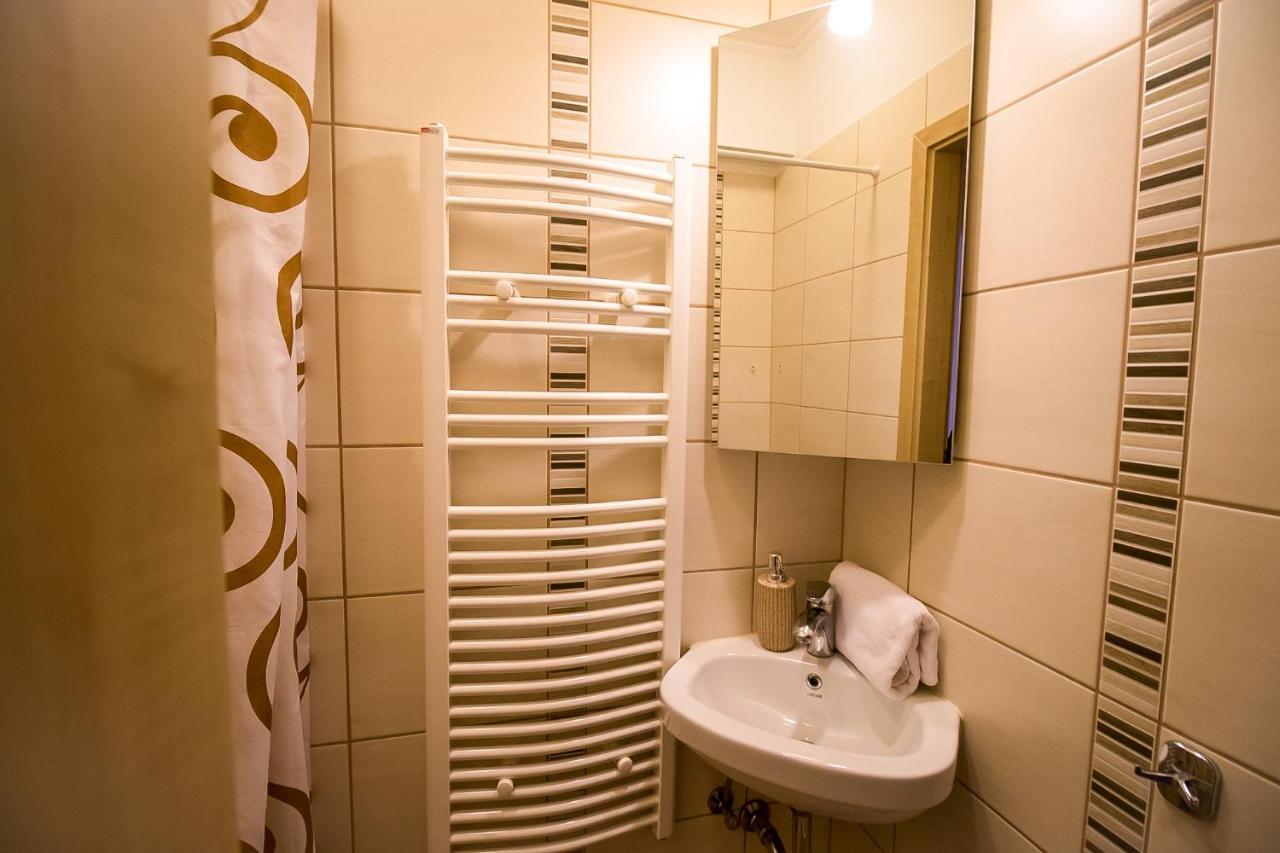 Thermal Next I Weninger Apartman Kiskunhalas Exteriör bild