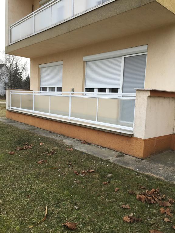 Thermal Next I Weninger Apartman Kiskunhalas Exteriör bild